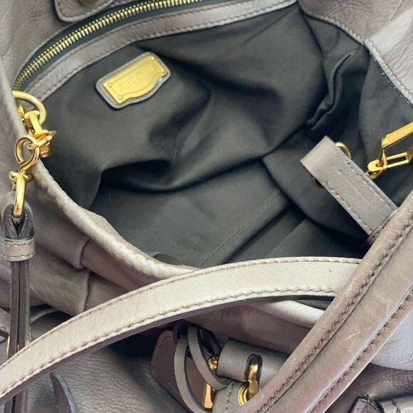 Authentic Very Large Vitello Lux Miu Miu 2way Satchel. Excellent preloved bag. - Picture 4 of 14